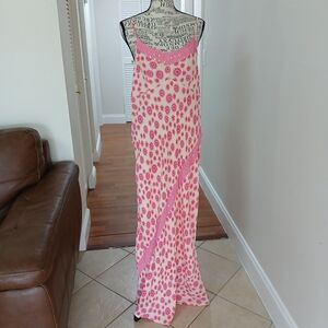 Editions maxi dress in white with pink‎ floral print and sequin details